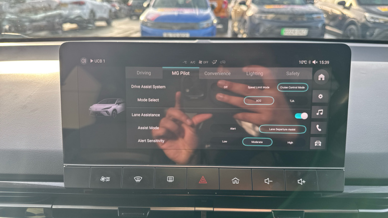 MG MG4 125kW SE EV 51kWh 5dr Auto Electric Hatchback